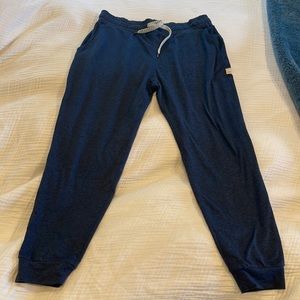 Like new Vuori performance joggers. M